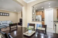 Elegant Refuge - Spa Retreat with Rooftop Terrace Hotels in Orem