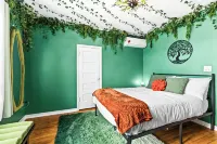 Enchanted Forest - Your Superior/Duluth Getaway Hotels near Barkers Island Beach