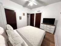 Charming 2-bedroom apartment in beautiful Belleville with WiFi