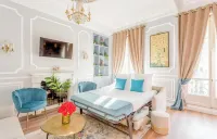 JUST A STONE’S THROW FROM ICONIC THE LOUVRE & PALAIS GARNIER-RUE DU 4 SEPTEMBRE 파리 호텔