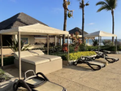 A Pie de Playa Con Hermosa Vista by G P S Rentas