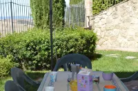 House with Private Garden in the Crete Senesi