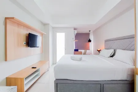 Cozy Living Studio Room at Baileys Apartment