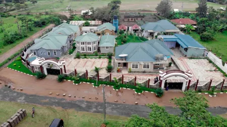 La'Tonna Safari Hotel Отели в г. Серенгети