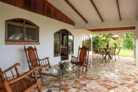 Gateway to Paradise Hotels in Nuevo Arenal