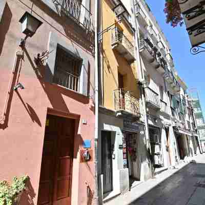 IzzHome Full Center Terrace Hotel Exterior