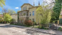 Majkowskiego II, Sun & Snow