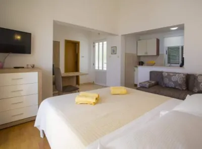 Sea View Apartments Lendic Podgora Hotels near Wings Monument