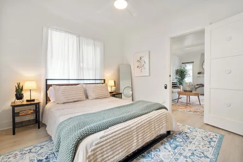 Classic Inglewood LAX Bungalow House Parking W/D