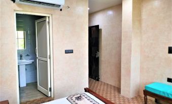 Shamim Residency Near Nizamuddin Dargah