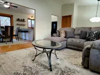 Clean, Comfy, digs close to all the attractions