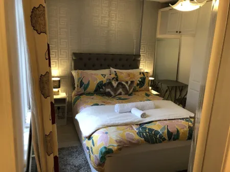 Cosy house with easy access to public transport Отели в г. Фэйлзуорт