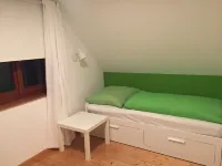 Great facilities! Close to town! Calm!