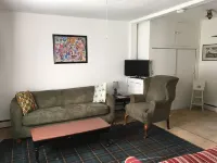 Cozy 2 Bedroom Apt - Walk To Hunter Mountain In The Catskills