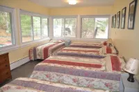 Classic Catskills Estate,  Amazing Location! Hotels in Hurley