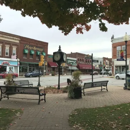 Private Downtown Apt, King Bed, Jet Bath, Fireplace, Grill, near Indiana Dunes