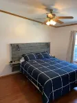 Marblehead Family Lake Cottage - 3 bedroom Hotels in Lakeside Marblehead
