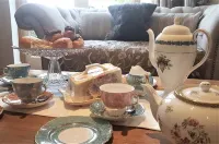 Truly STUNNING VIEWS at " beautiful Cotswold cottage" in AONB, Cotswolds England