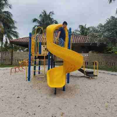 FABULOUS 1BR/1BTH CONDO - 1/2 BLOCK TO BEACH Others