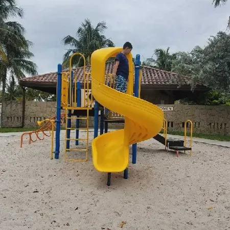 FABULOUS 1BR/1BTH CONDO - 1/2 BLOCK TO BEACH