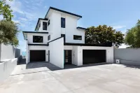 NEW!! Oakura Beach Front Apt #2