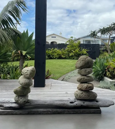 STUDIO 22 . 5 minute walk to sand. Отели рядом с достопримечательностью «Те-Рева-Рева»