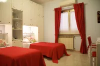 Domus Palombi - Large apartment 200 m from the station and 700 m from the sea - WiFi