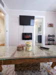 Tasteful and peaceful unit near downtown