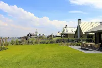 Villa Oesterdam Sleeps 12 Persons