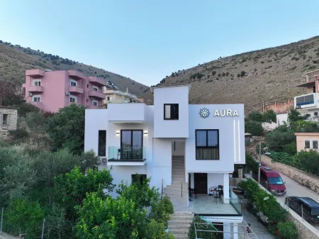 Hotel AURA Отели в г. Дельвина