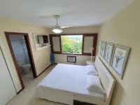 HOUSE 5 QTOS (4 SUITES), SEA VIEW, SWIMMING POOL, SAUNA, PRIVATE BARBECUE, WI-FI Hoteller i Bosque