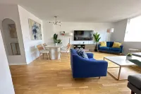 Luxury 2BR-1BA - 10min to NYC - Elevator Building