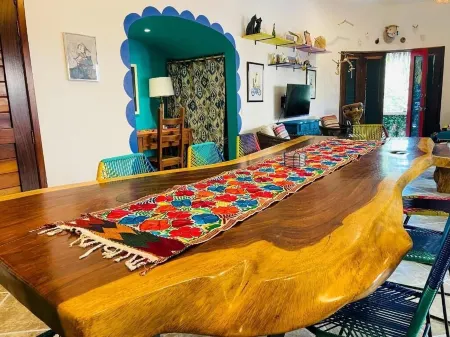 Relax in the private pool, chill out in the palapa or walk to the beach or Plaza Отели в г. Саюлита