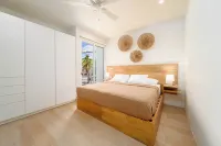 Beachfront 1 Bedroom Condo at Santa Cruz Beach. Your Coastal Retreat Awaits!