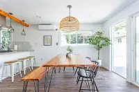 Stunning Newly Remodeled Home with Gorgeous Sunroom Hotels in East Pasadena