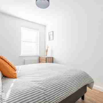 Bliss Stay Belfast: 3 The Mount- FREE WIFI 2 Bedrooms Rooms