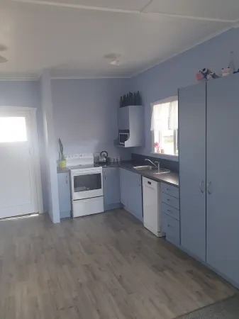 Entire Bach and Section to Yourself! Отели в г. Уан Три Пойнт