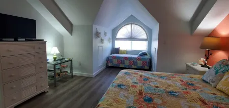 On Site Scuba Diving, 2 Pools, 3 Story Condo Awaits, Steps From These Views!!