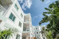 7 Mile Beach views from the Roof terrace. Luxury Condo with Private Beach Club