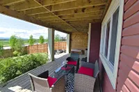 A place full of character and charm-Gateway to Canadian Rockies Hotels in Cochrane