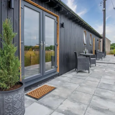 The Shed - 1 Bedroom - Cosheston