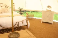 Totally Luxury 4 Person Bell Tent 10 mins Surf/Sail/Swim Beaches
