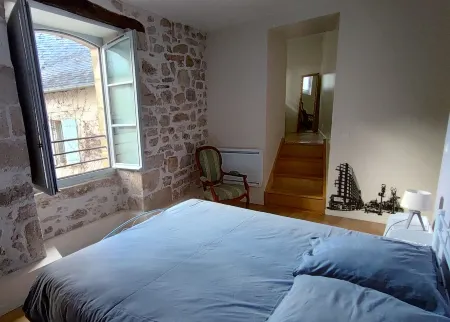 Le Jardin d'Olive - Picturesque house in the old center of Terrasson Отели рядом с достопримечательностью «E.Leclerc Terrasson Lavilledieu»