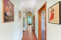 Large and Bright Apartment near the Beach