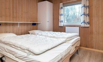 Tranquil Holiday Home in Glesborg with Hot Tub & Sauna