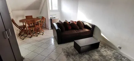 10 minutes from the castle Отели в г. Ле Шене-Рокенкур