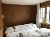 Renovated, quiet 3-room apartment with wonderful views of the mountains