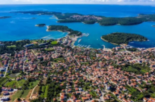 New villa Maris with private pool just 500m from beach