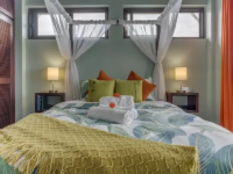 Ophelia's Villa: Waterfront Luxury with Private Pool Hotels in Maya Beach