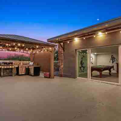 MODERN HOME WITH GYM, SAUNA, POOL AND GAME ROOM Hotel Exterior